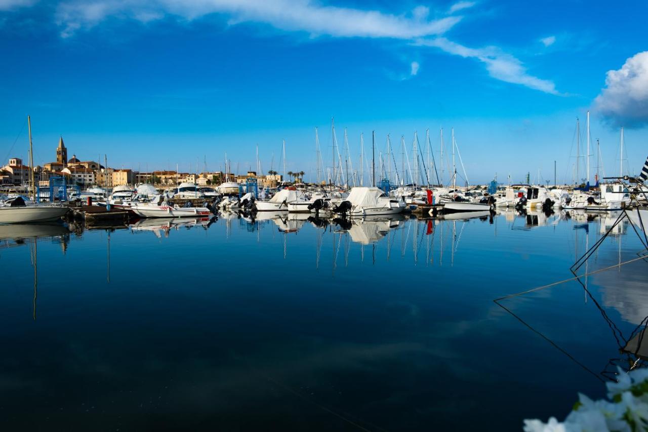 Alghero House Boat Экстерьер фото